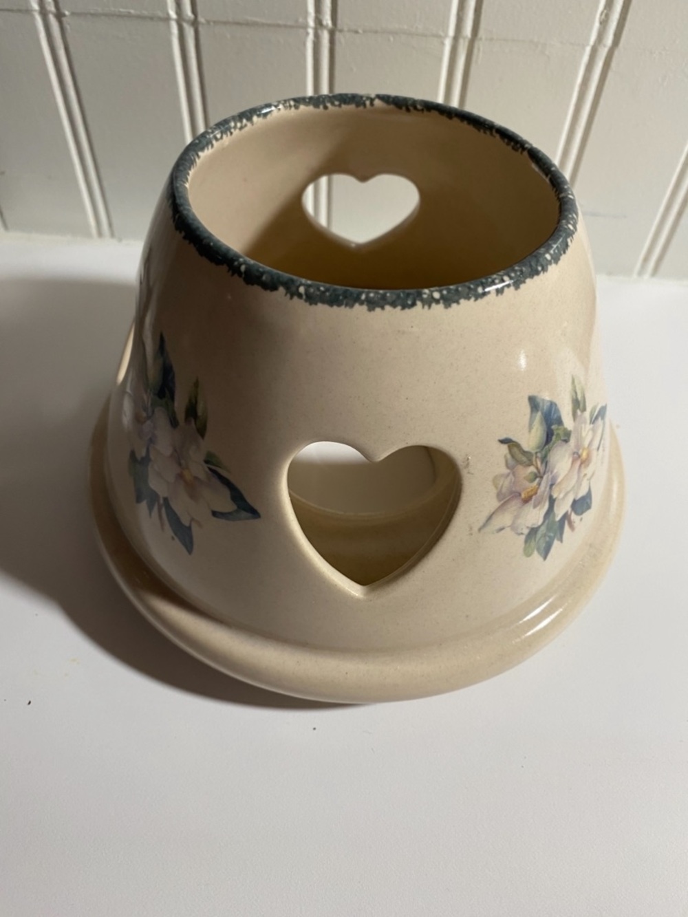 Ceramic Heart Cutout Floral Luminary - Cream